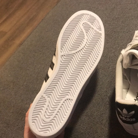 NEW Adidas Superstar Original Sneakers Sz 10.5 - Picture 5 of 5